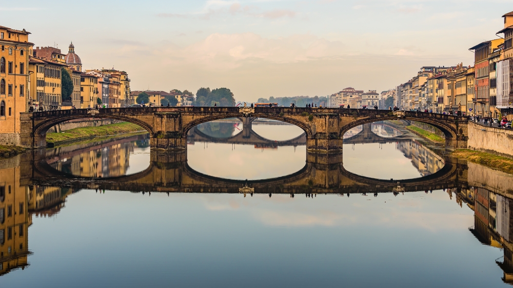 بونتي سانتا ترينيتا Ponte Santa Trinita