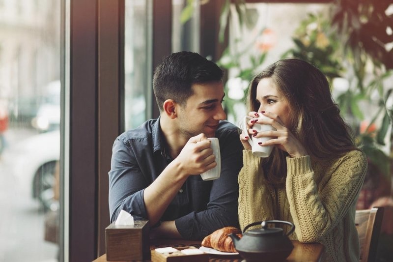 اذا كانت برودة مشاعره نتيجة لانفصاله عن امرأة اخرى فعليك بالصبر.jpg