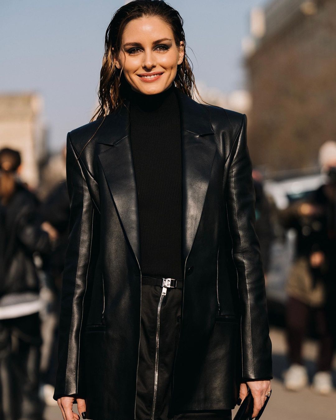 اطلالة Olivia Palermo بمكياج سموكي ساحر