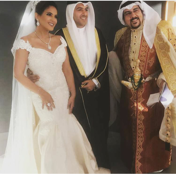 بيبا عبد المحسن في يوم زفافها مع عريسها