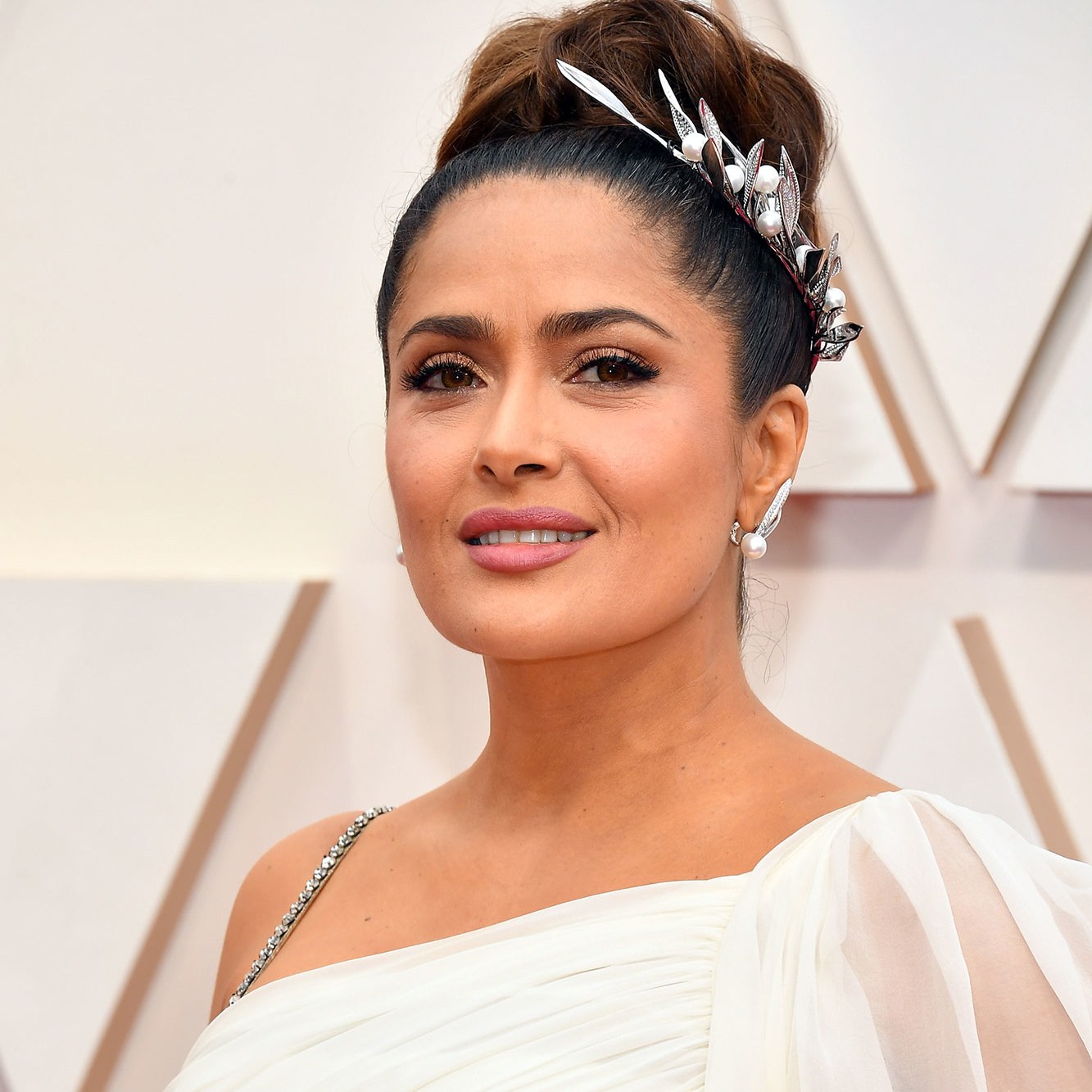 اطلالةSalma Hayek  بمكياج برونزي فاتح عام 2020