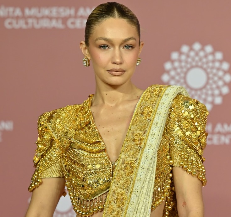 اطلالة Gigi Hadid بالمكياج المشرق