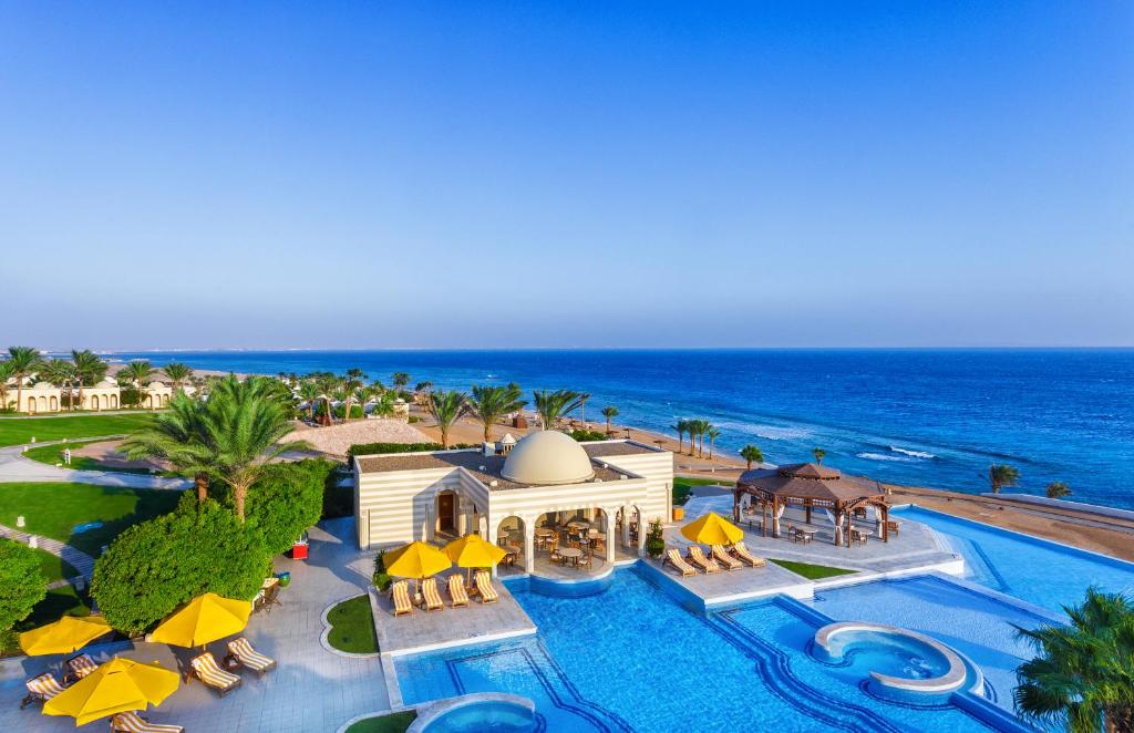 منتجع ذا أوبيروي بيتش The Oberoi Beach Resort