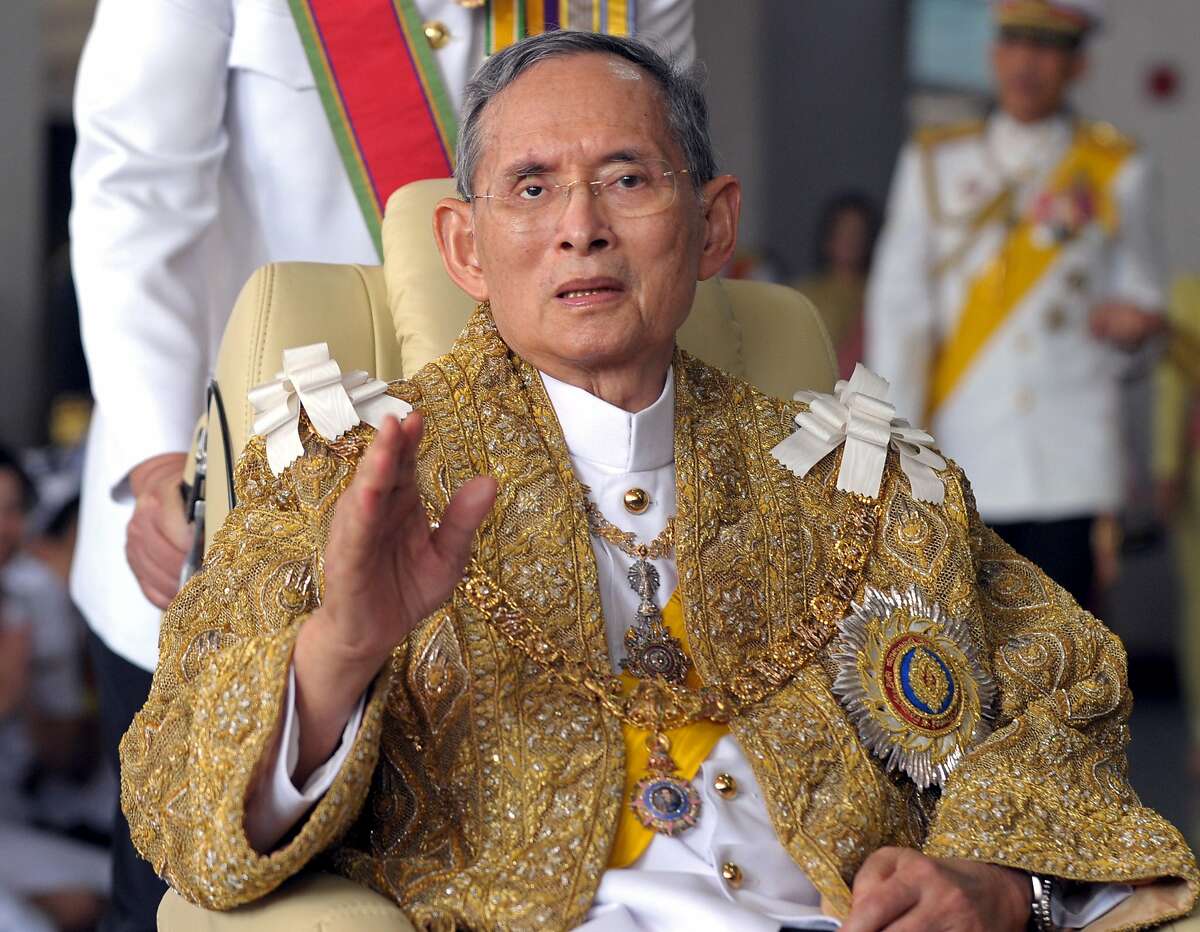 الملك بوميبول أدولياديج Bhumibol Adulyadej