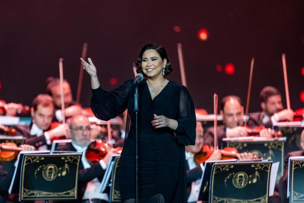 الفنانة شيرين في ليلة روائع الموجي الغنائية