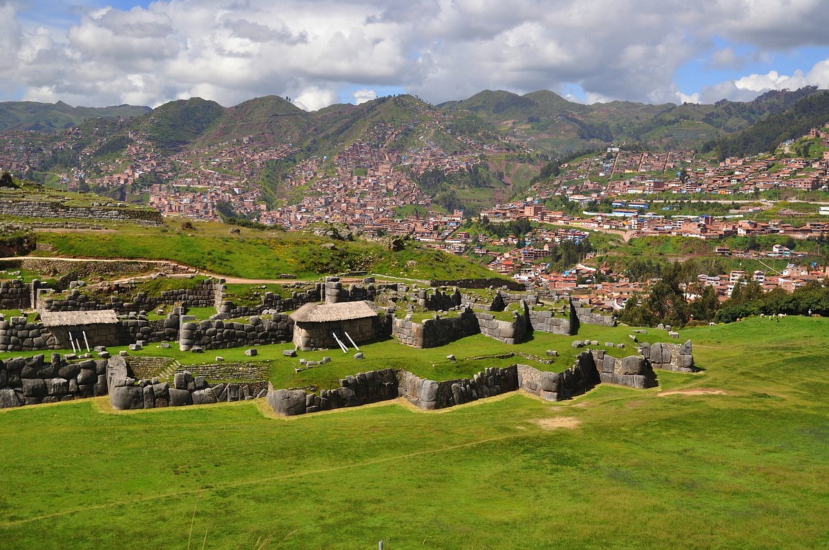 ساكسايهوامان Sacsayhuaman