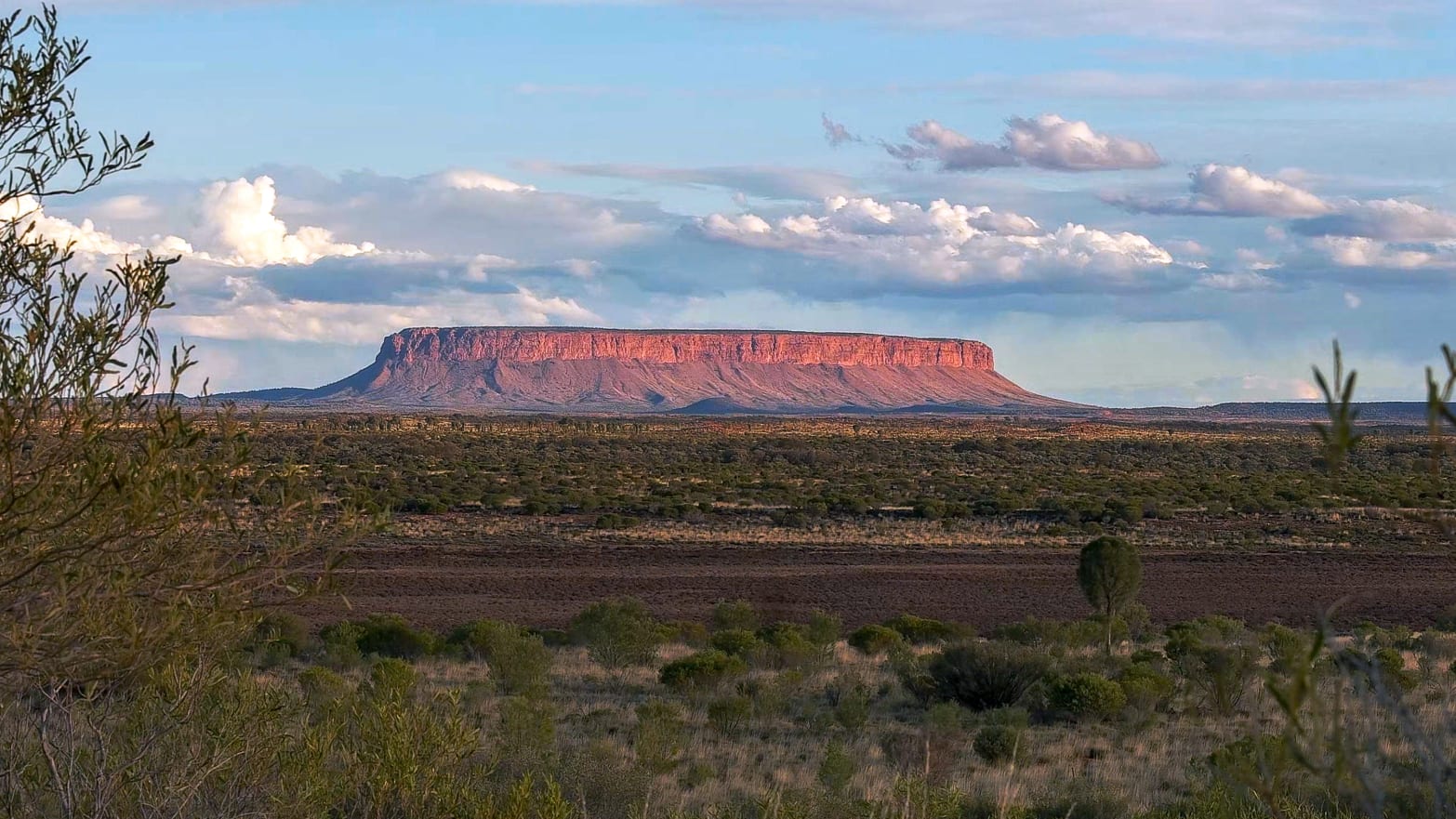 جبل كونر Mount Conner، أستراليا