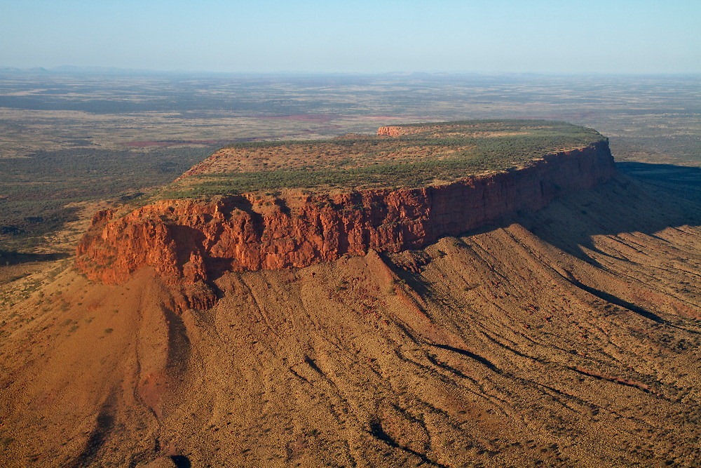 جبل كونر Mount Conner، أستراليا