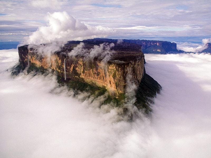 جبل رورايما Mount Roraima