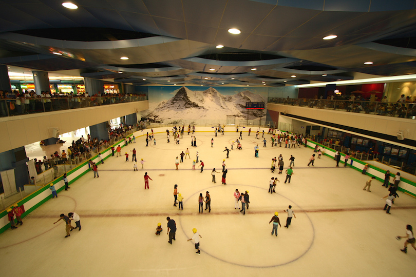 مركز تسوق اس ام مول اوف اسيا SM Mall of Asia (4.2 مليون قدم مربع)، مانيلا