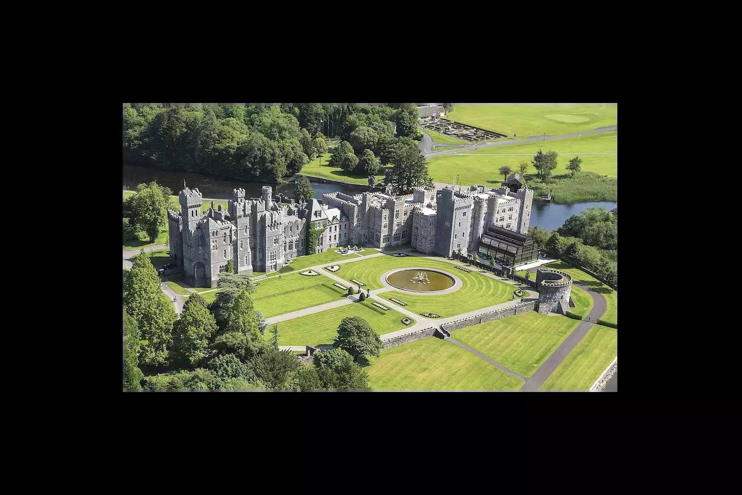 فندق Ashford Castle، مقاطعة مايو، إيرلندا – أفضل فندق قلعة في أوروبا لعام 2023