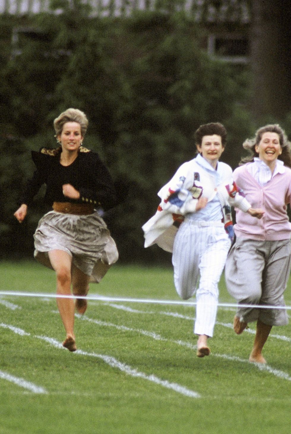 في عام 1991، ركضت الأميرة ديانا حافية القدمين عندما شاركت في سباق للأمهات