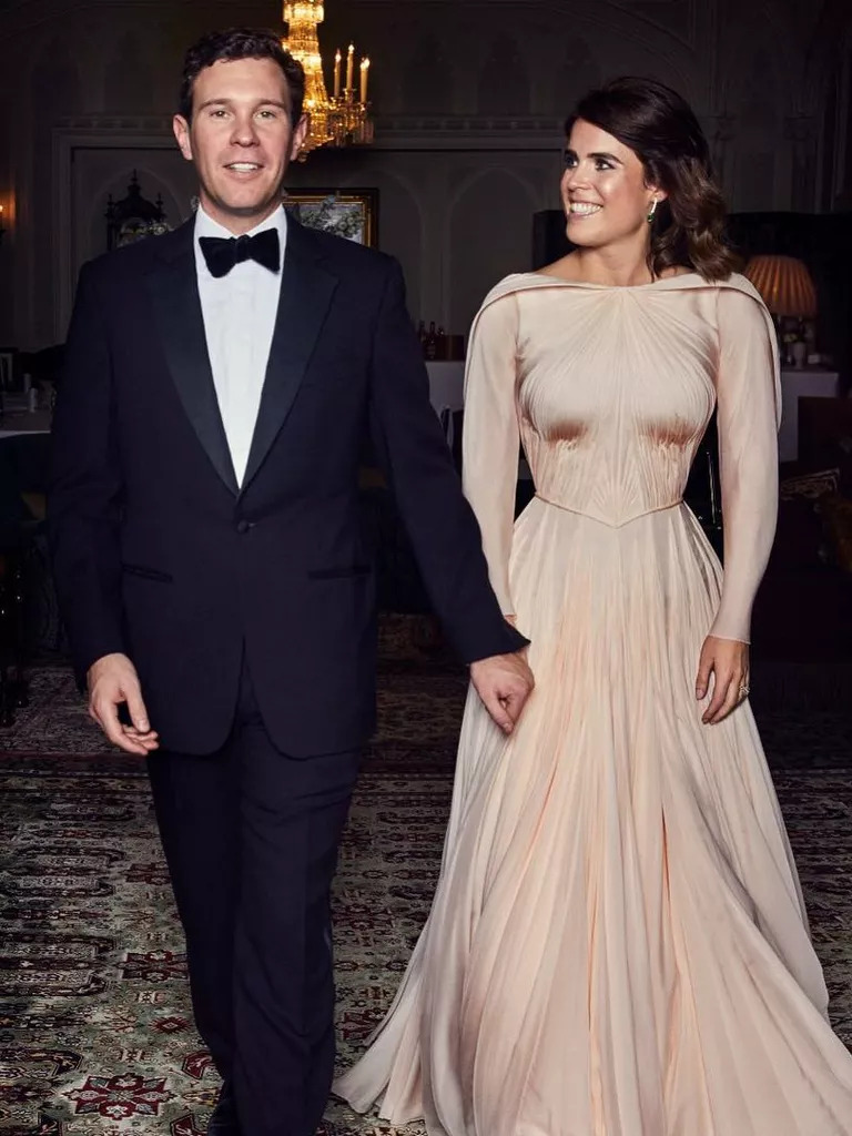 فستان حفل استقبال زفاف الأميرة يوجين Princess Eugenie