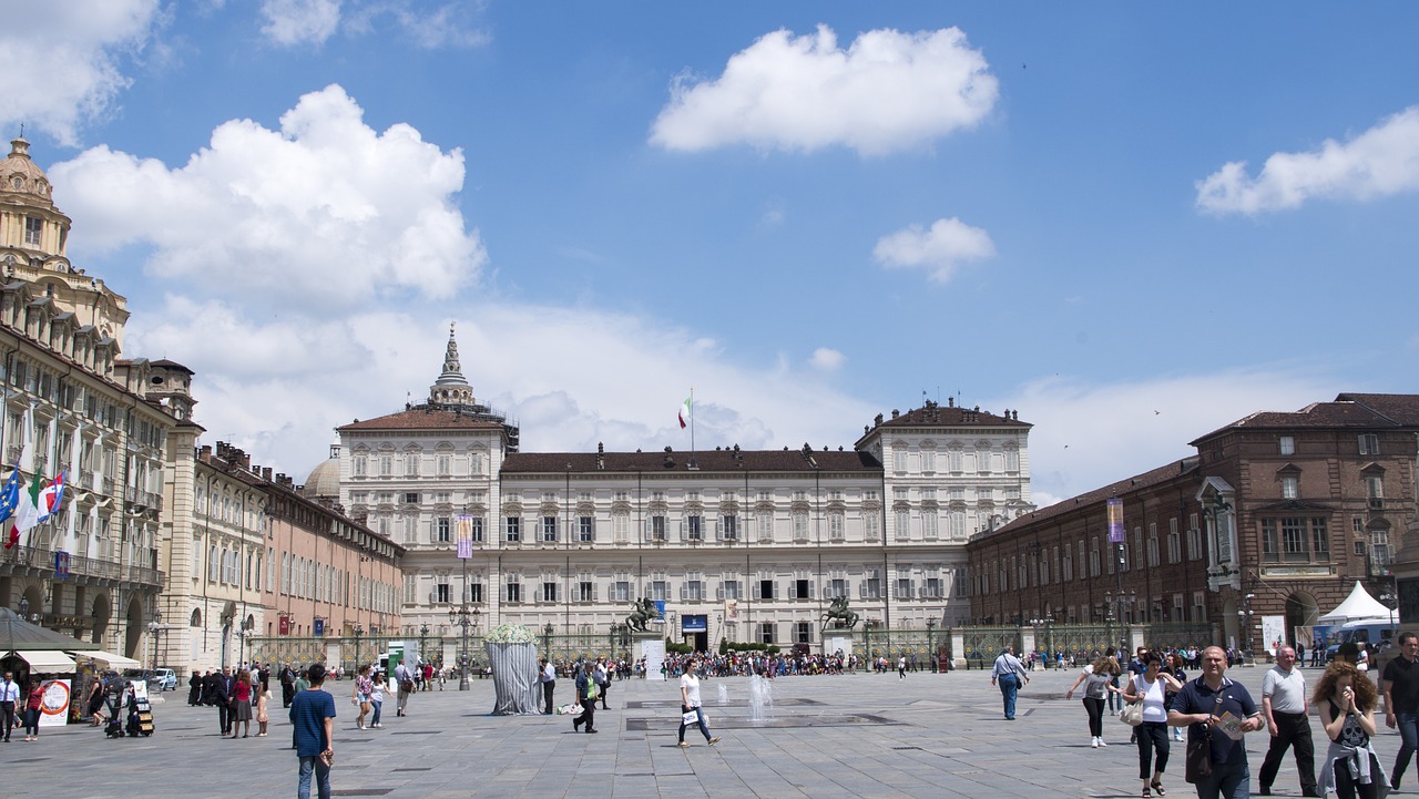 القصر الملكي في ميلانو بواسطة comeodnavid