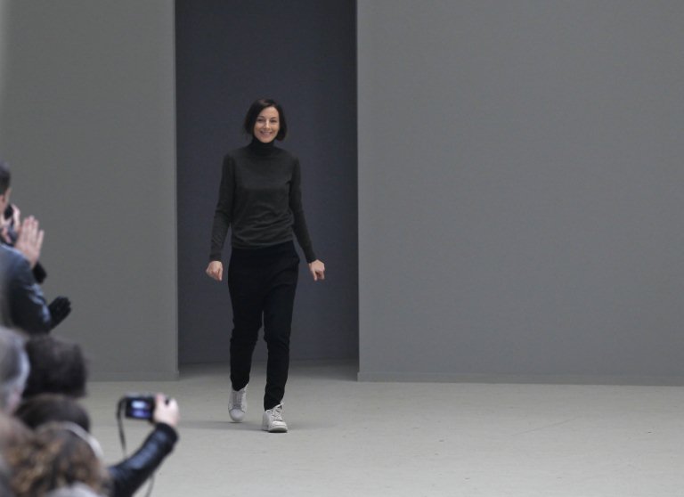 المصممة البريطانية Phoebe Philo