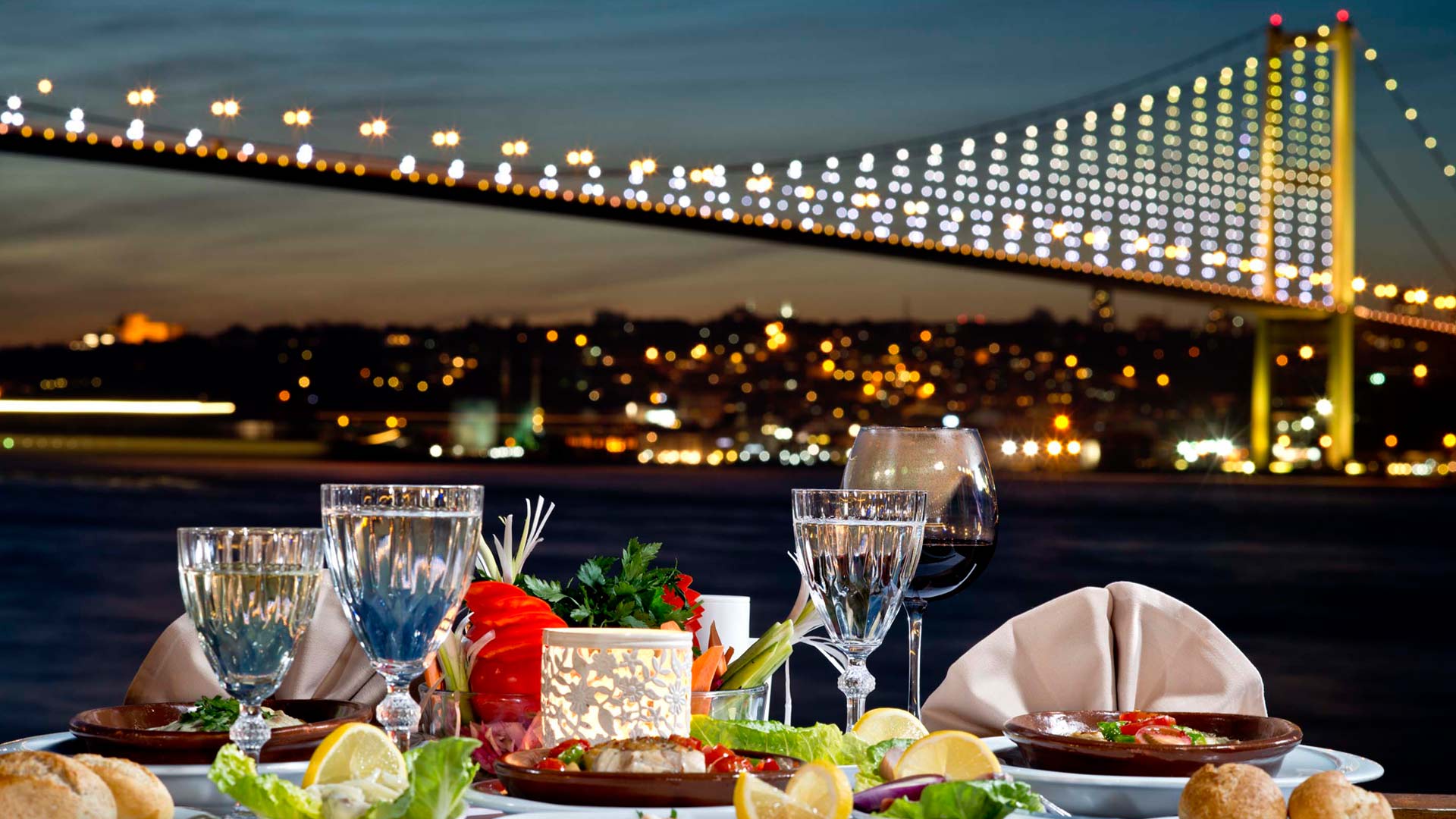 مطعم فيلا البوسفور – بكلربكي Villa Bosphorus – Beylerbeyi