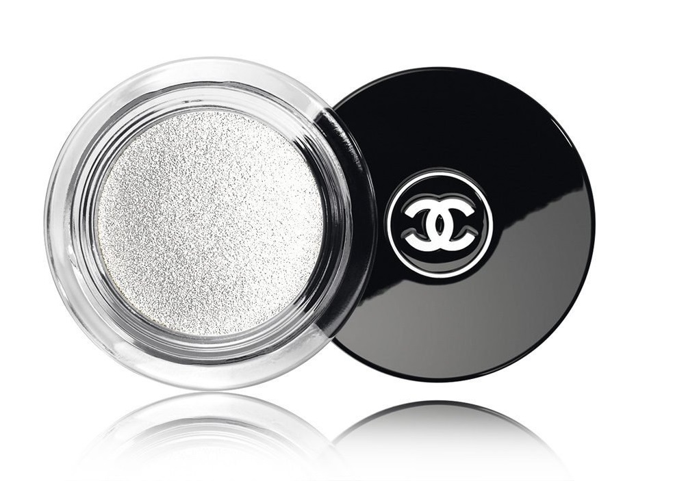 CHANEL Illusion d'Ombre Eyeshadow in Fantasme