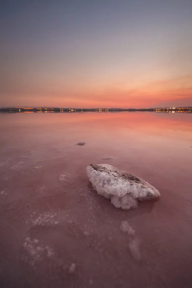 مسطحات طربياخا وماتا الملحية Torrevieja and Mata Salt Flats، إسبانيا