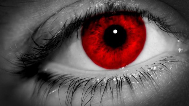 ما هو تفسير العين الحمراء في المنام