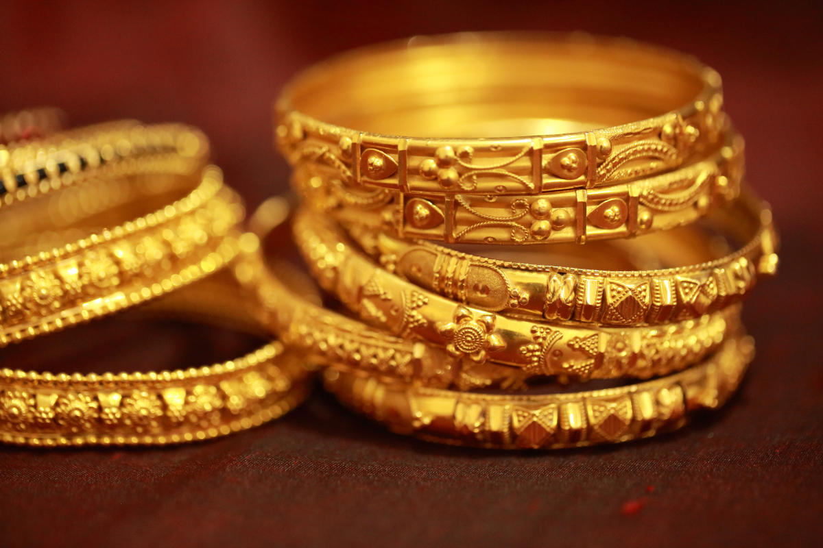 تفسير اهداء الذهب في المنام لابن سيرين - موسوعة