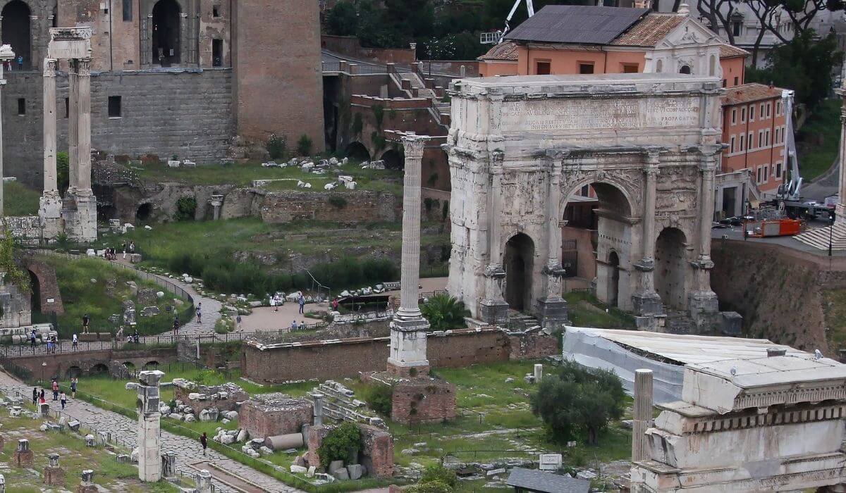 قوس سيبتيموس سيفيروس Arch of Septimius Severus، لبدى العظمى، ليبيا