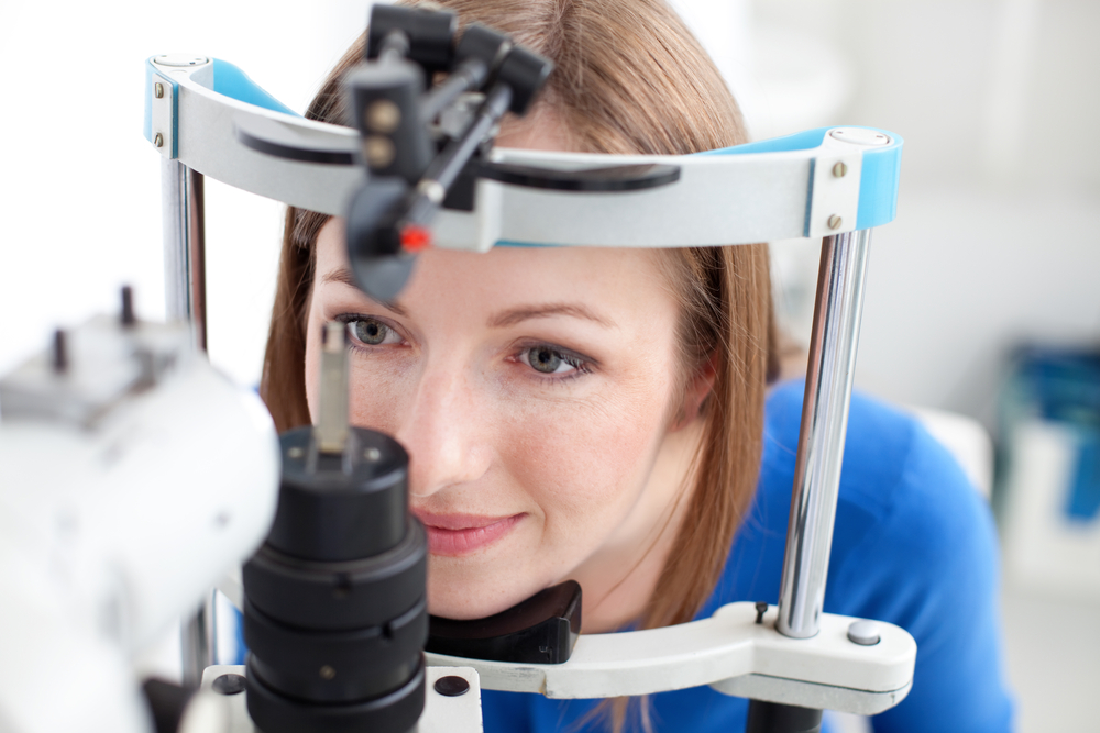 الاهتمام بصحة العيون يستلزم مراجعة الطبيب المُختص بشكل دوري