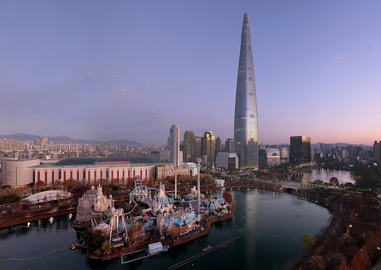 برج لوتي العالمي في كوريا الجنوبية بواسطة  kallerna