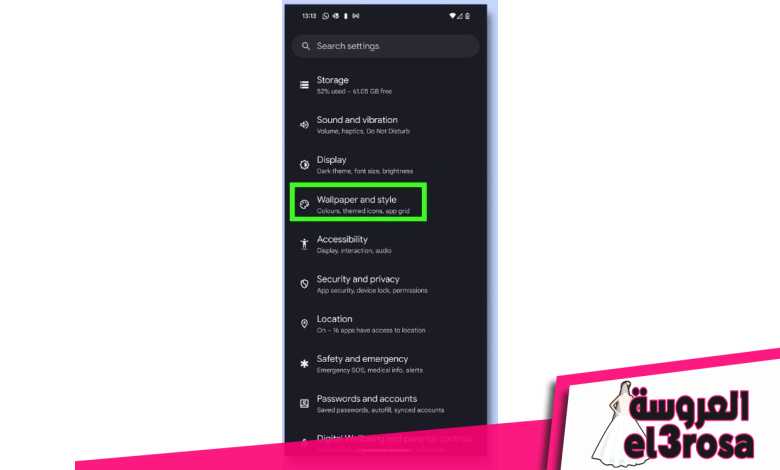 لقطة شاشة توضح كيفية تمكين سمة Android 14 أحادية اللون - حدد خلفية الشاشة والنمط