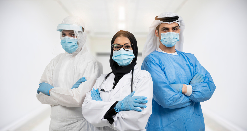 نجحت المرأة الإماراتية في تبوأ مراكز متقدمة في مجال الرعاية الصحية وتحقيق إنجازات مهمة