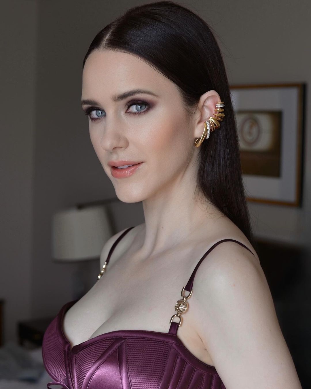 إطلالة Rachel Brosnahan