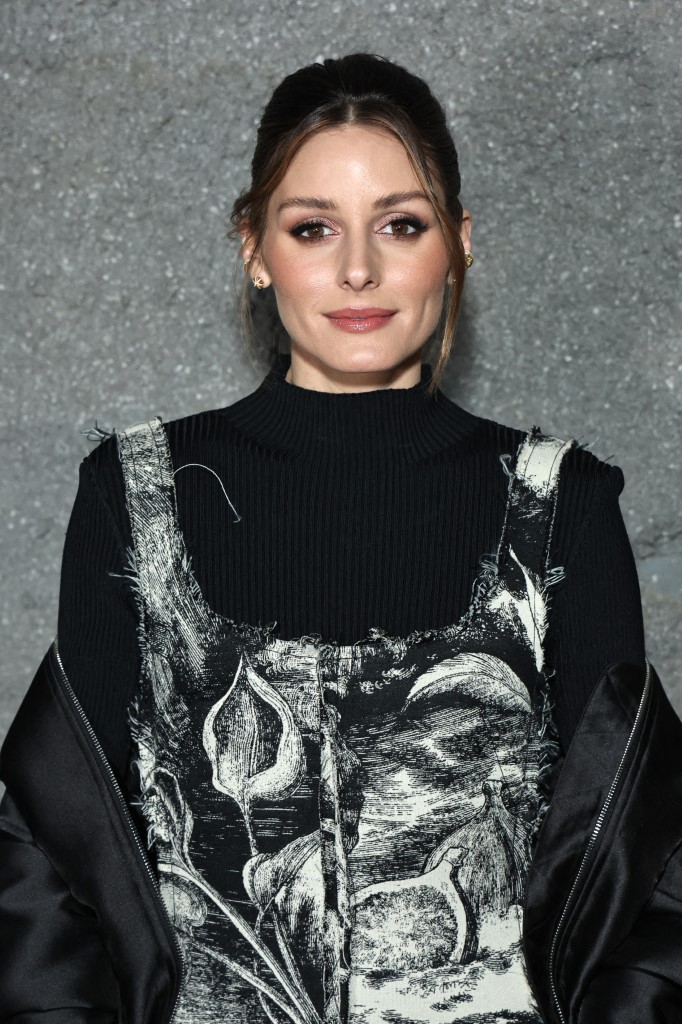 اطلالة Olivia Palermo بمكياج مشرق وفاتح