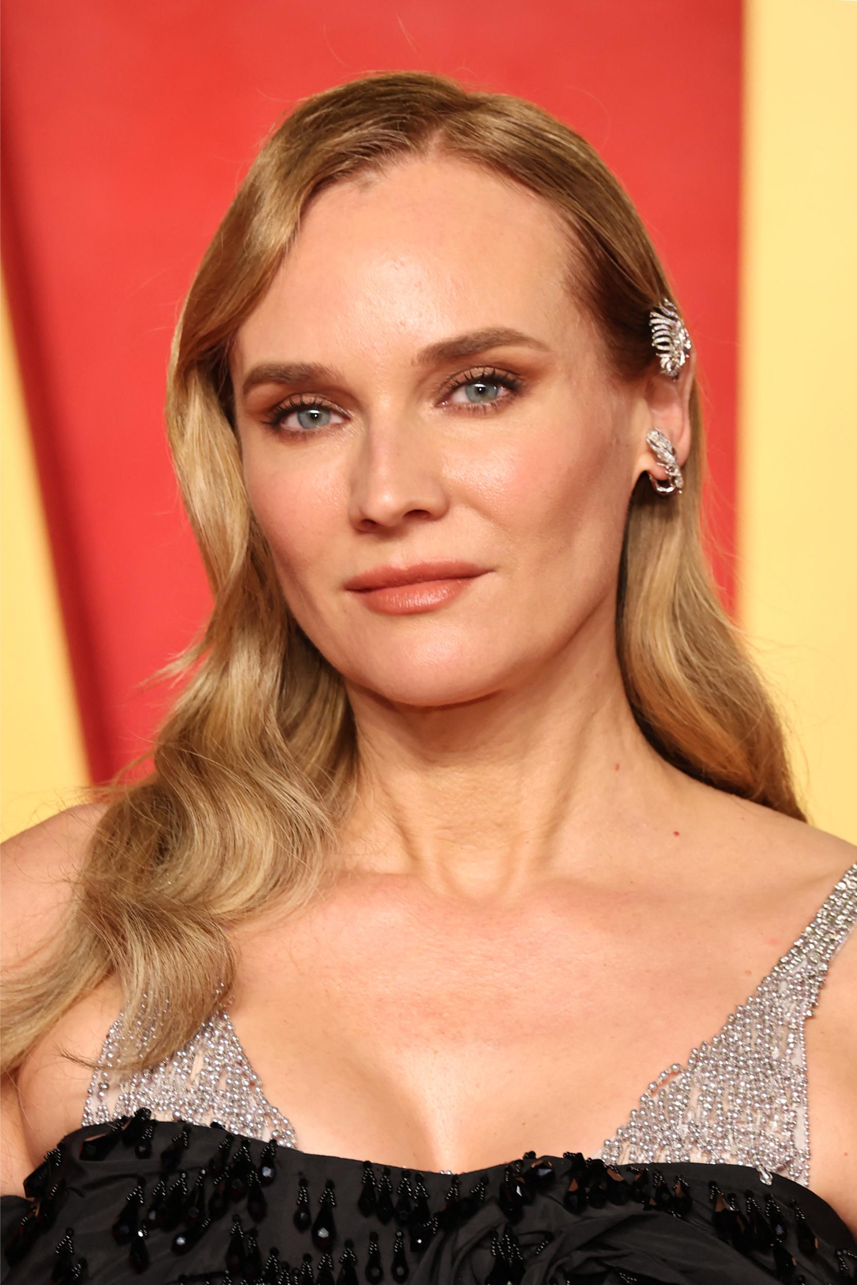 إطلالة Diane Kruger برسمات المكياج البرونزي