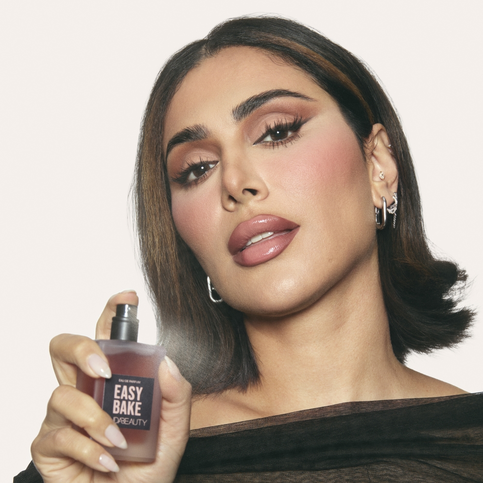 هدى بيوتي تكشف عن عطر Easy Bake 