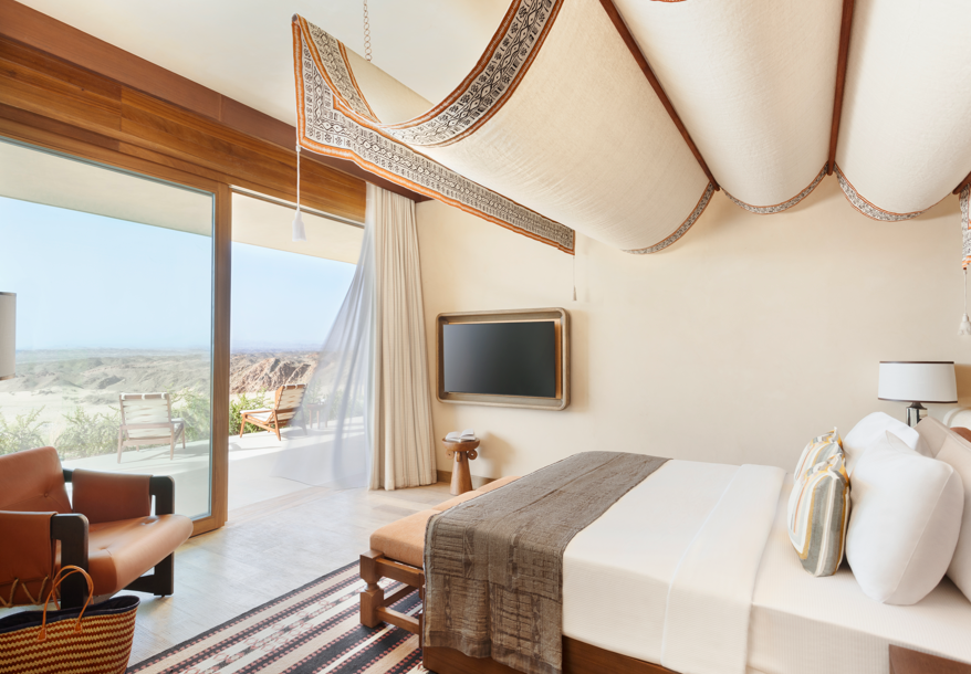  الغرف الفاخرة تزيد من روعة التجربة في منتجع Six Senses Southern Dunes بالبحر الأحمر. 