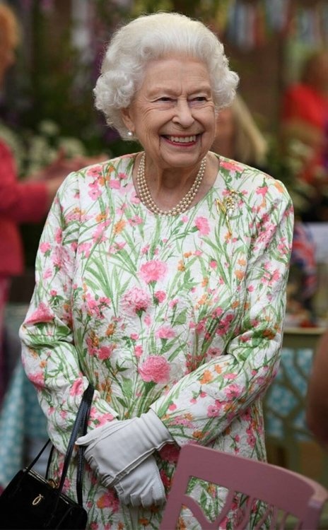  Queen Elizabeth II 