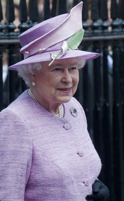  Queen Elizabeth II