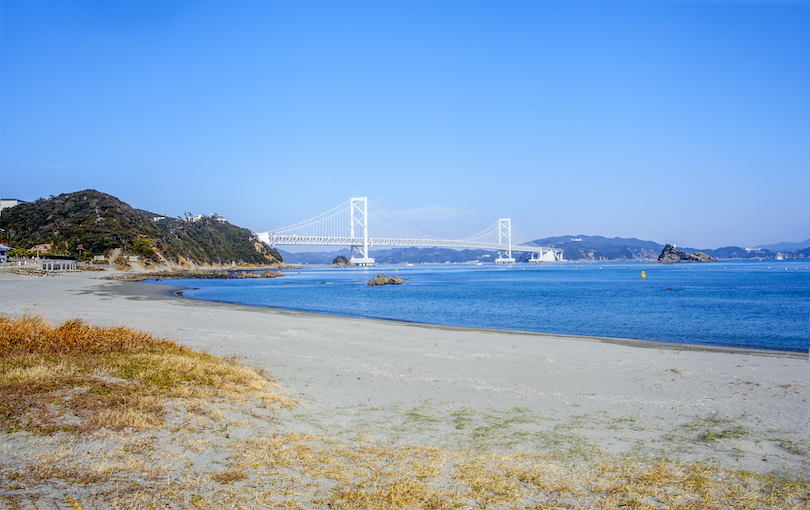 جزيرة أواجي Awaji Island (592 كم2)