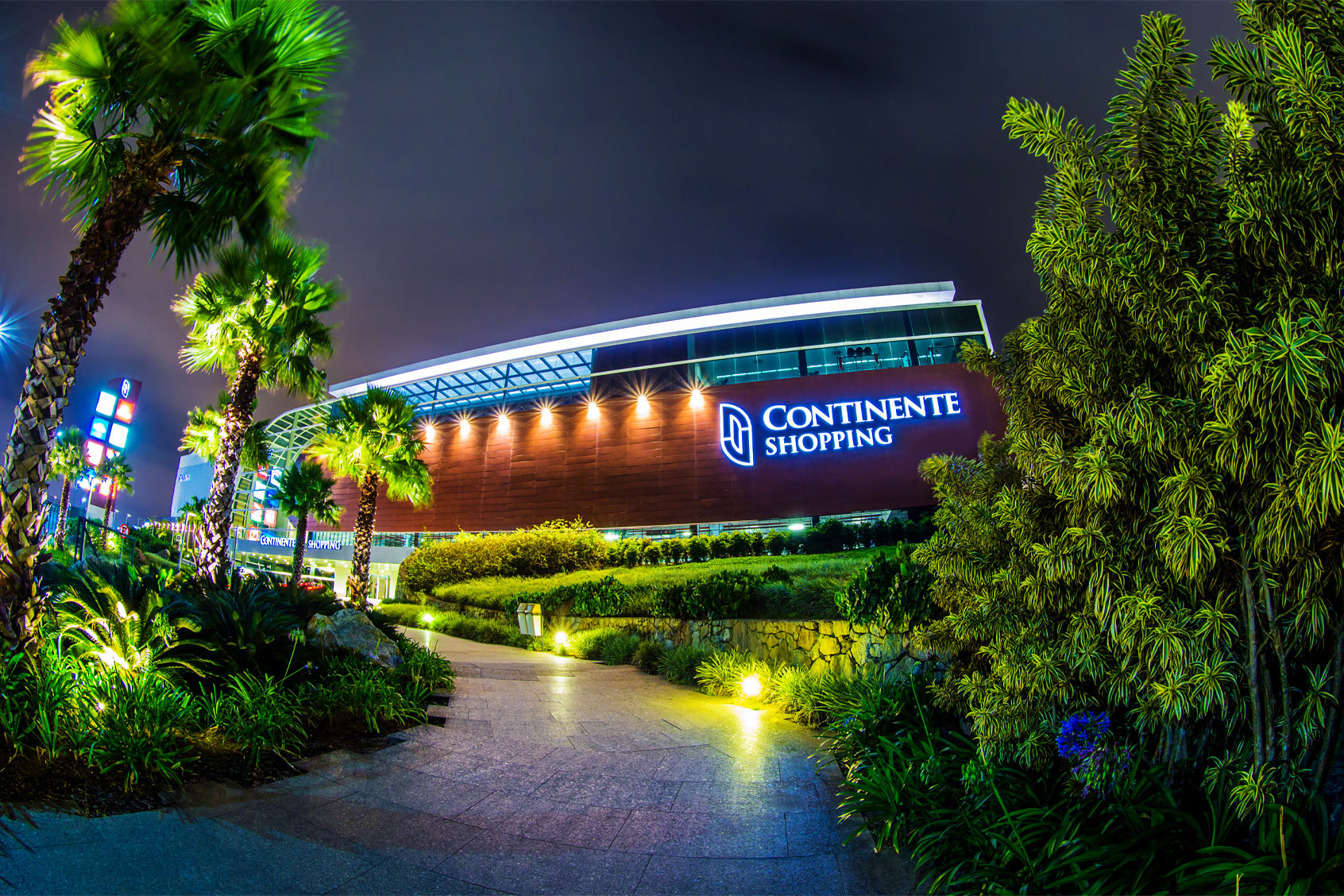 مول كونتينتال (Continente Shopping Center