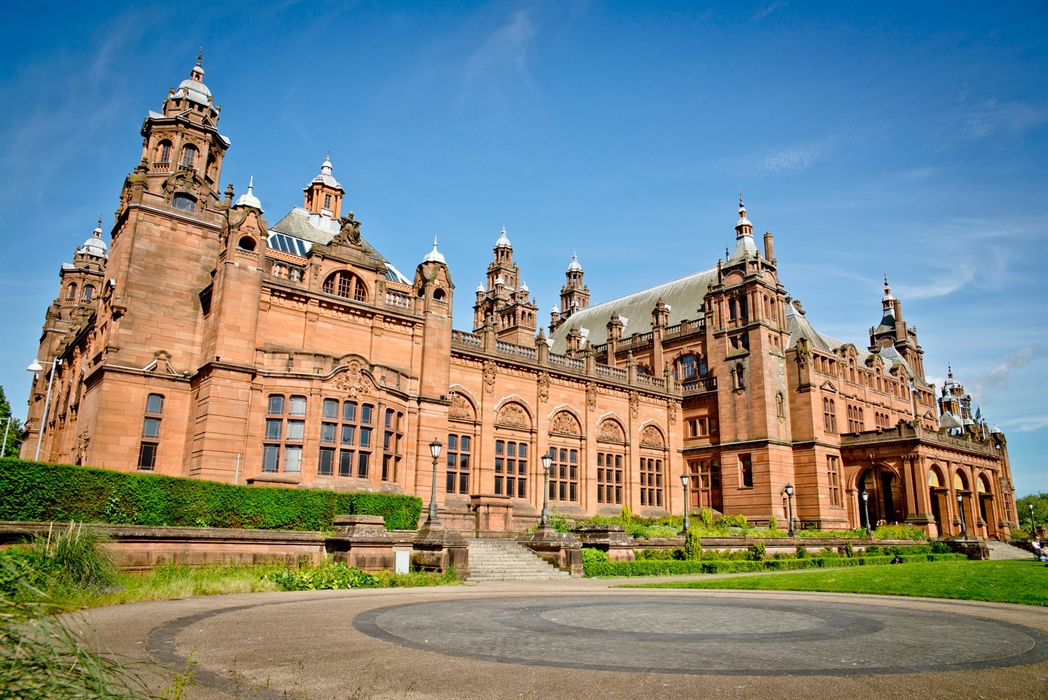 متحف كيلفينجروف للفنون والمتحف (Kelvingrove Art Gallery and Museum)