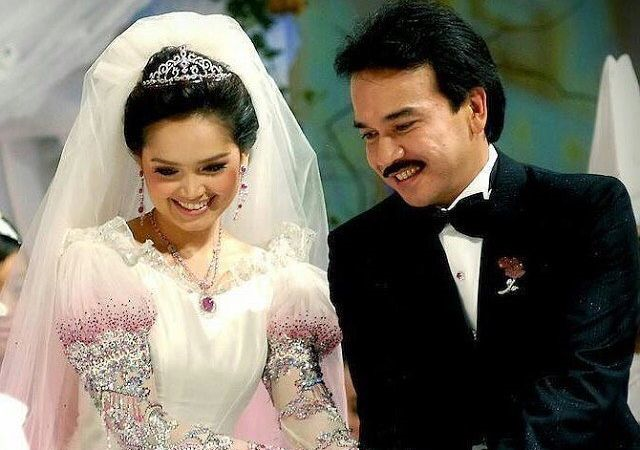 سيتي نورهاليزا Siti Nurhaliza وداتوك خالد محمد جيوا Datuk Khalid Mohamad Jiwa